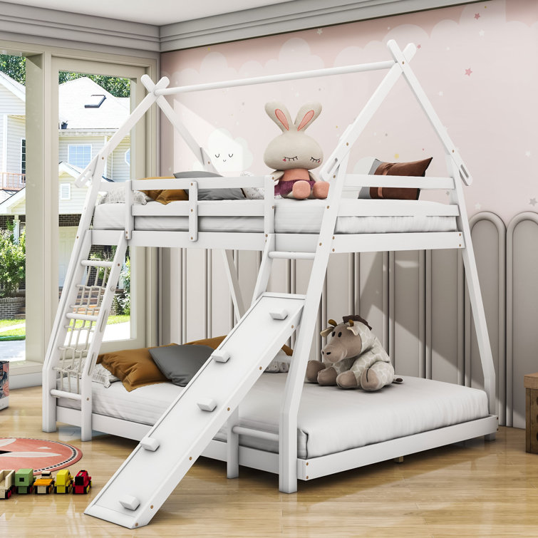 White bunk beds outlet with queen on bottom